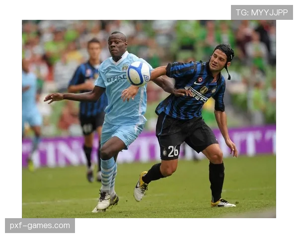 女足欧冠：新王登基，传奇缔造者引领夺冠新篇章